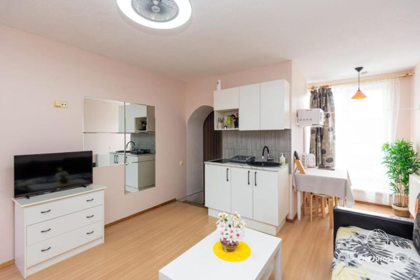 Apartamentai Pas Regina Паланга Экстерьер фото